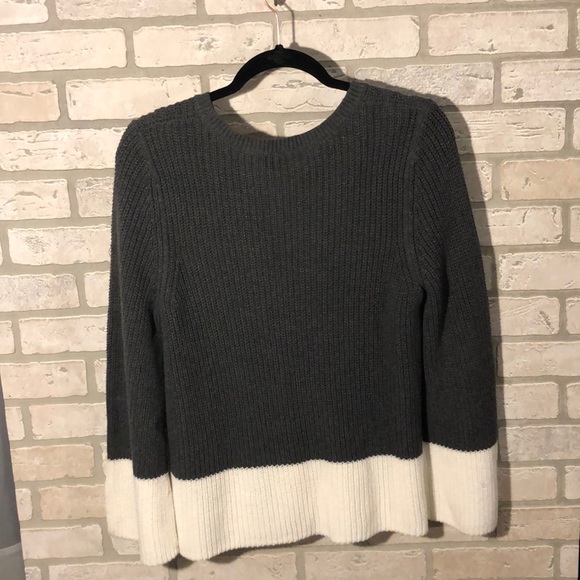 Grey and white Gap sweater - Picture 3 of 3